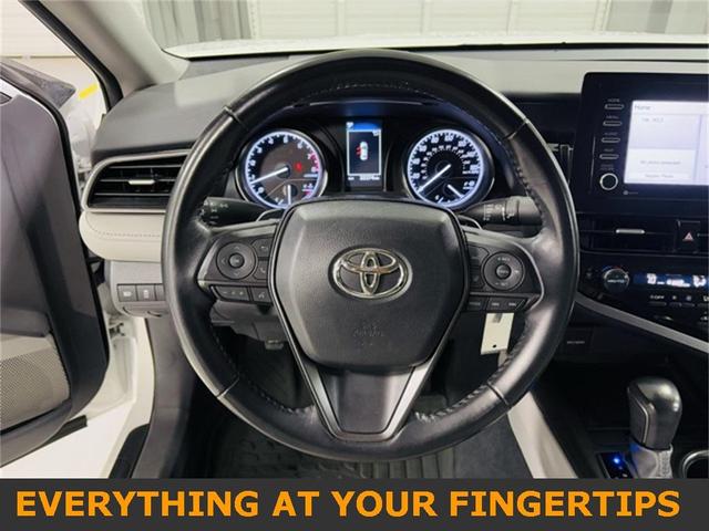 2023 toyota camry se