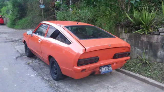 vendo datsun 120y año 1976