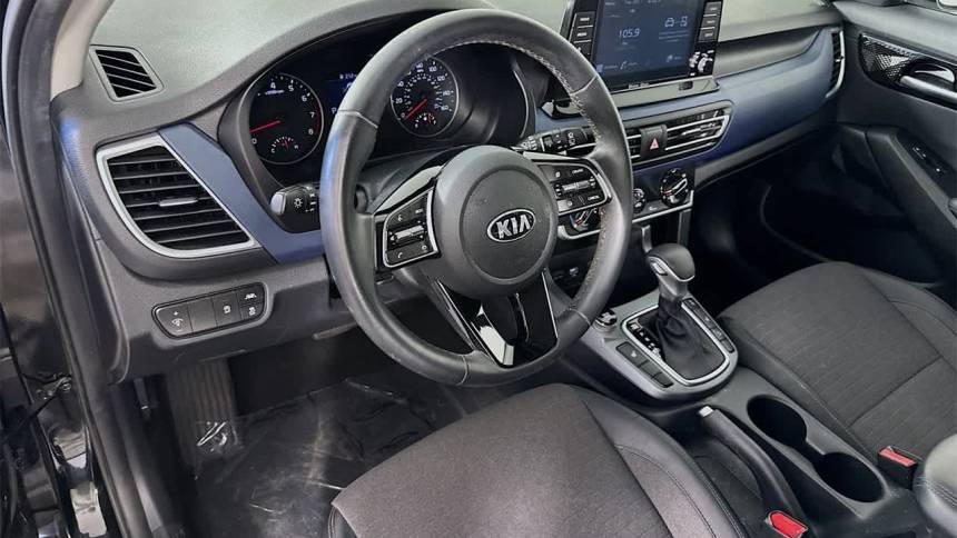2021 kia seltos s