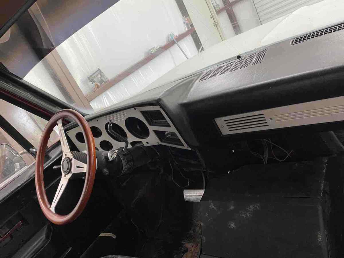 1982 chevrolet k5 blazer suv white rwd automatic 2wd