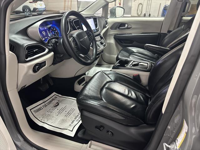 2022 chrysler pacifica touring l
