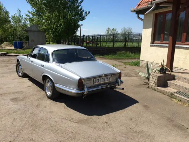 1972 jaguar xj6 base 4.2l