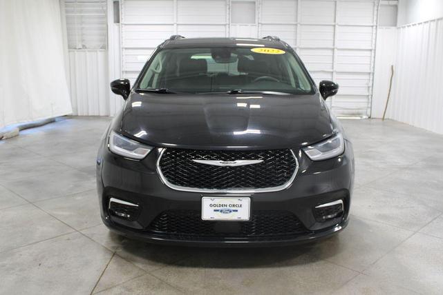 2022 chrysler pacifica touring-l