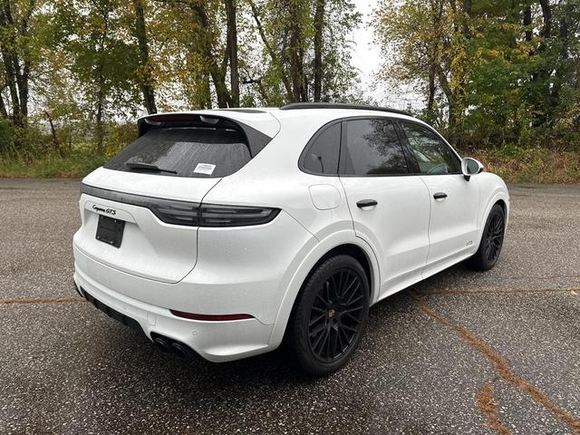 2021 porsche cayenne gts