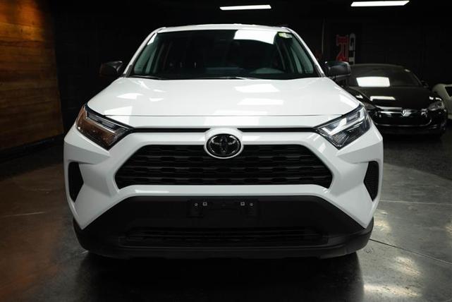 2023 toyota rav4 le