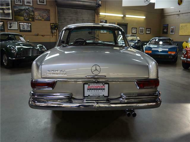 1968 mercedes benz 300 se coupe 38k miles,silver/red,sun roof,automatic