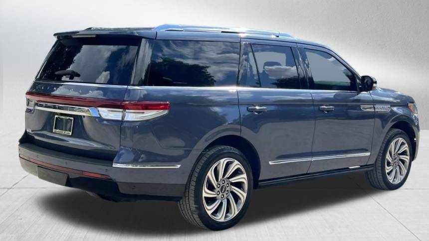 2023 lincoln navigator standard