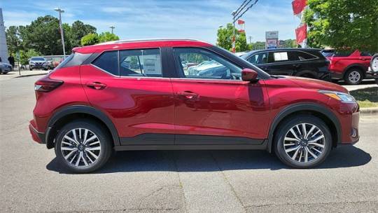 new 2024 nissan kicks sv
