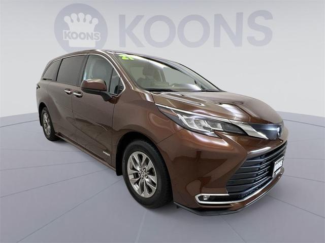 2021 toyota sienna xle