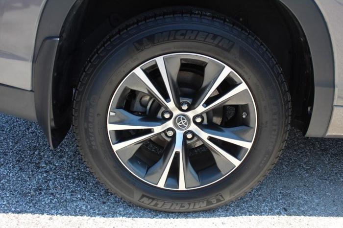 certified 2018 toyota highlander le baltimore, md 21224 for sale in baltimore, maryland