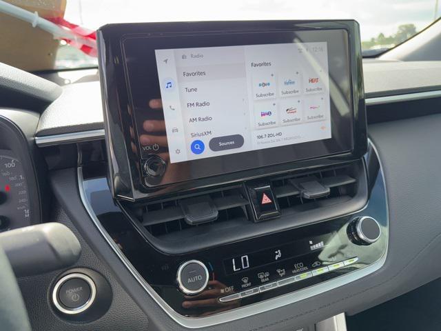 2023 toyota corolla hybrid se