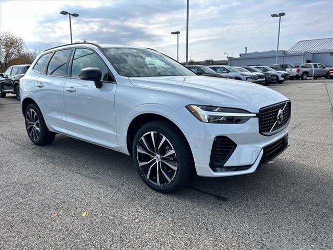 new 2025 volvo xc60 plus