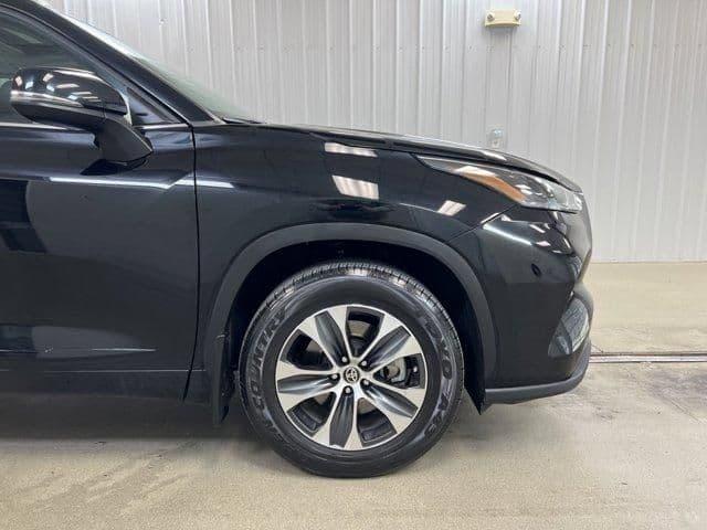 2021 toyota highlander xle in frankfort, kentucky