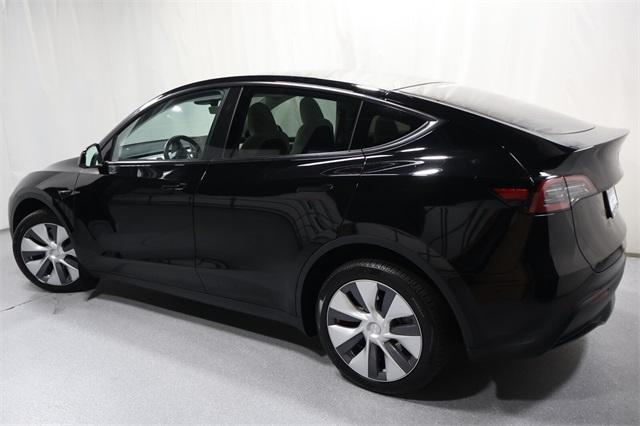 2023 tesla model y long range