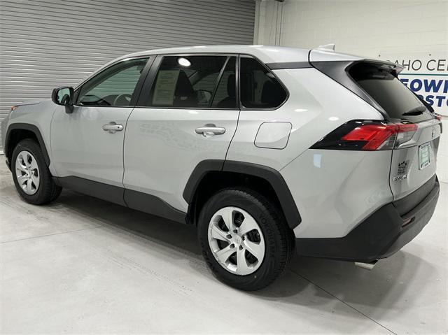 2022 toyota rav4 le