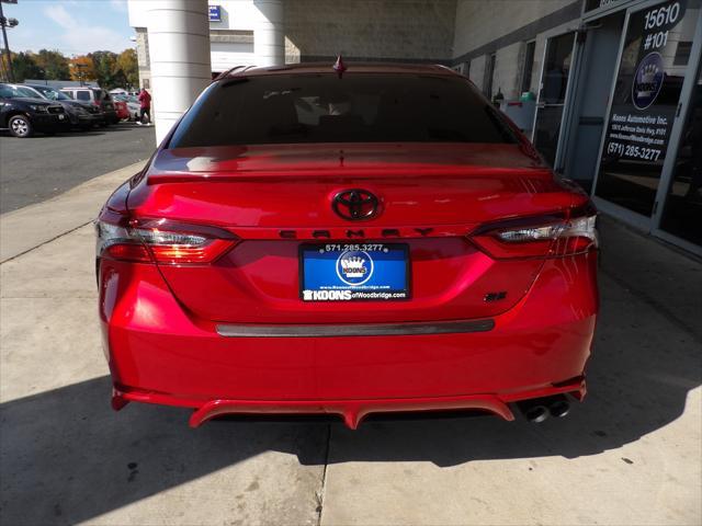 2022 toyota camry se
