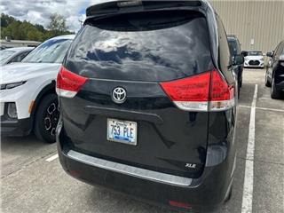 2013 Toyota Sienna xle 7-passenger auto access seat