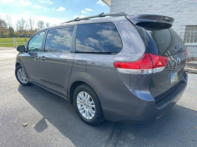 2013 toyota sienna xle