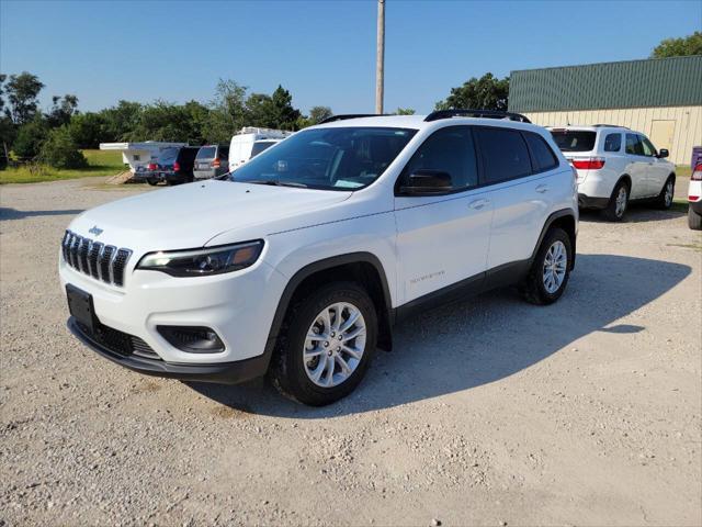 2022 jeep cherokee latitude lux