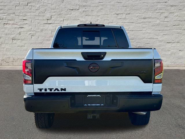 2023 nissan titan pro-4x