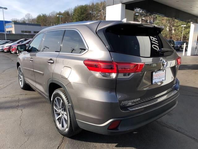 2017 toyota highlander xle awd xle 4dr suv for sale in huntington, connecticut