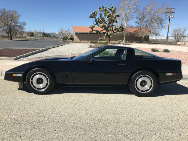 1985 chevrolet corvette-1 owner 43,900 original miles-4 speed manuel trans 5.7l