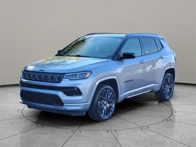2022 jeep compass altitude