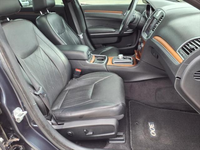 2017 chrysler 300c platinum