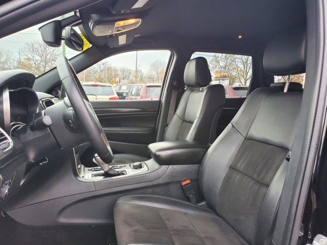 2022 jeep grand cherokee laredo