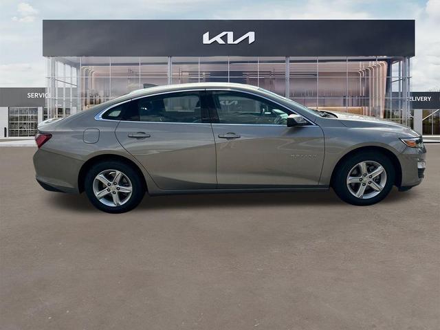 2022 chevrolet malibu lt