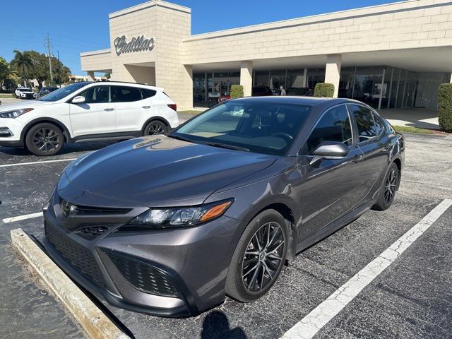 2023 toyota camry se