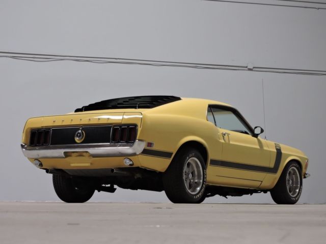 1970 mustang fastback 302 v8 4 speed wow!