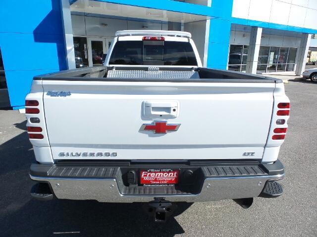 2015 chevrolet silverado 3500hd ltz 4x4 ltz 4dr crew cab lb drw for sale in gas hills, wyoming