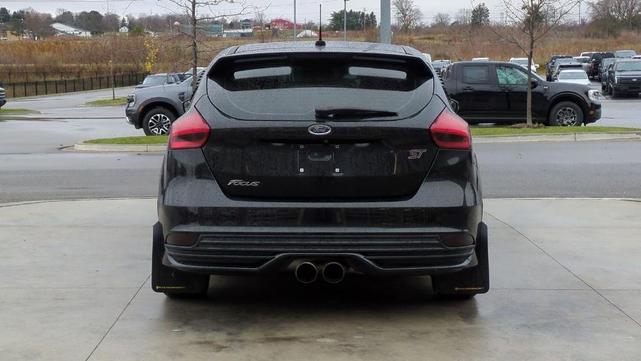2015 ford focus st base