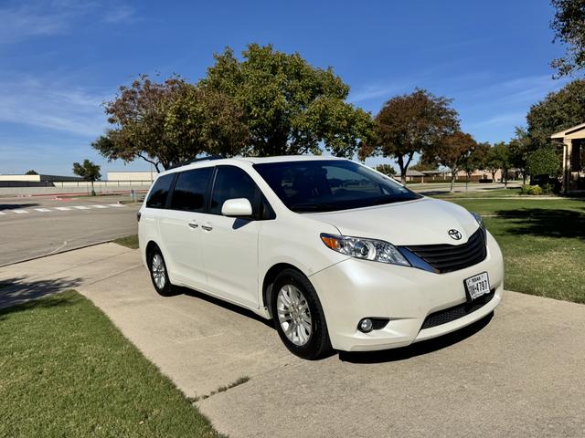 2015 toyota sienna xle