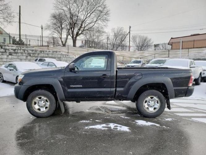 2009 toyota tacoma base 4x4 base 2dr regular cab 6.1 ft. sb 5m for sale in greenfield, massachusetts