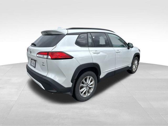 2022 toyota corolla cross le