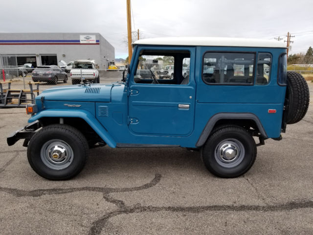 1976 toyota fj40 (almost fully restored)