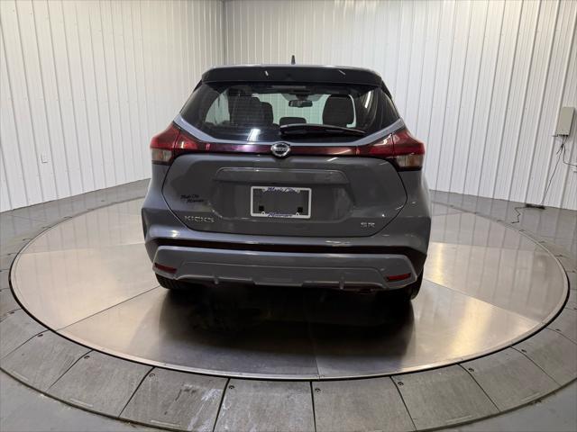 2021 nissan kicks sr