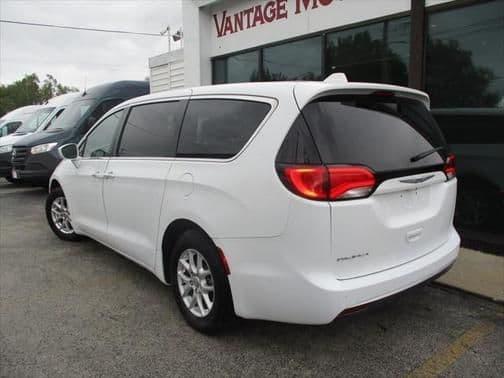 2020 chrysler pacifica touring in kansas city, missouri