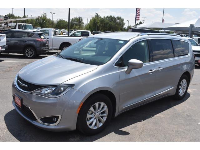 2019 chrysler pacifica touring l