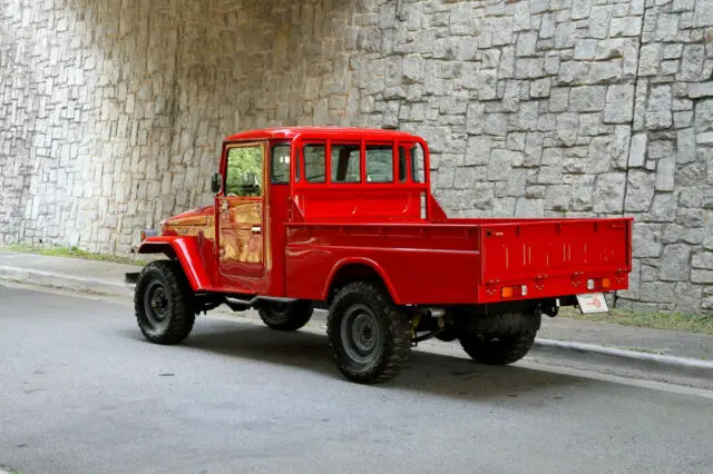 1982 toyota landcruiser fj45 pickup truck