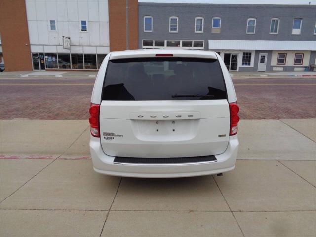 2016 dodge grand caravan avp/se