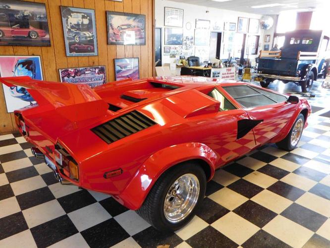 1985 lamborghini countach in farmington, michigan