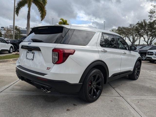 2022 ford explorer st