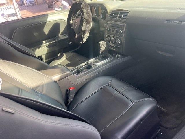 2013 dodge challenger sxt