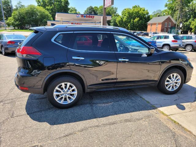 2017 nissan rogue sv