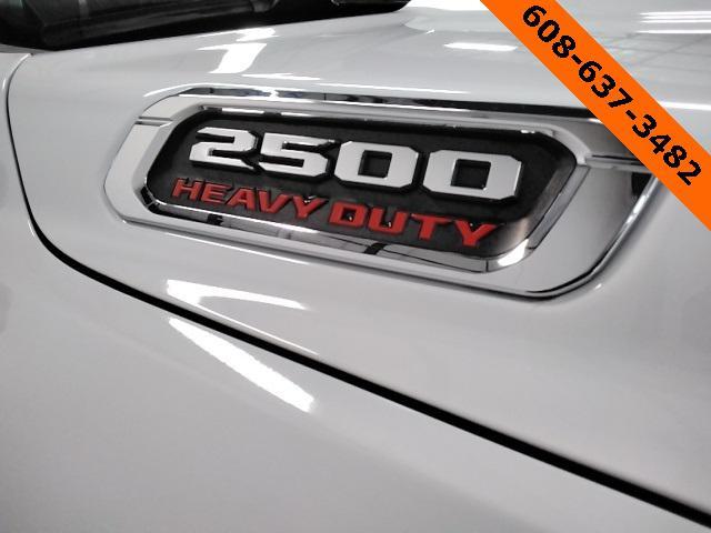 2022 ram 2500 tradesman crew cab 4x4 6'4' box