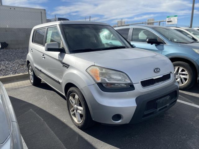 2011 kia soul +
