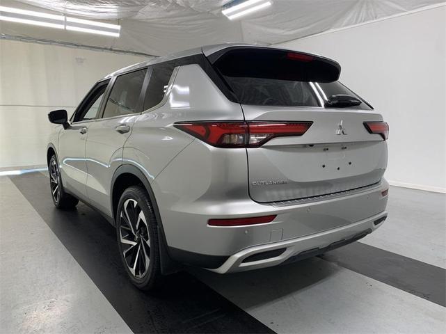 2023 mitsubishi outlander se